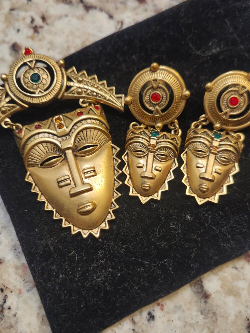 Vintage Avon Tribal Aztec Face Mask Gold Tone Rhinestone Brooch & Earrings